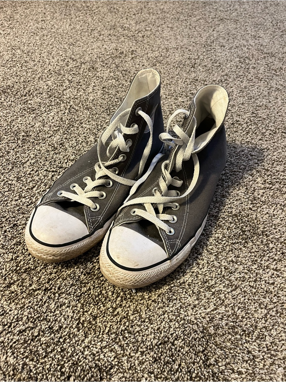 Converse Classic High-Top Canvas Sneakers in Charcoal Gray Men’s 9